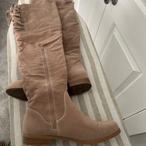 Stylish Over the Knee Boots in Tan